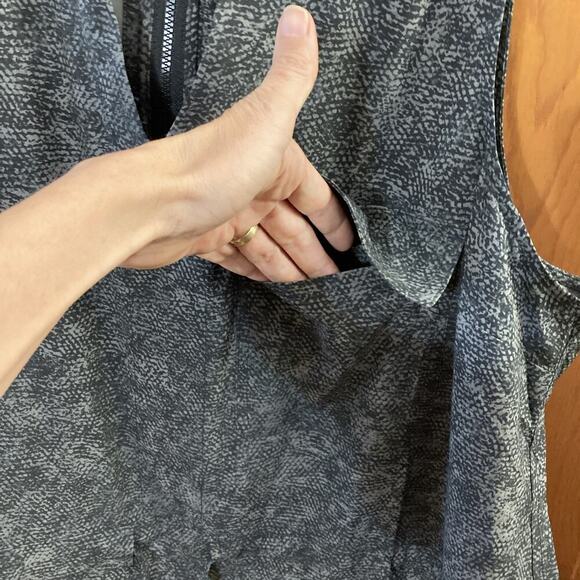 Athleta Women’s Topanga Jumpsuit Sz 2X NWOT Black Gray Jumper Tie Waist Pockets - Picture 7 of 10